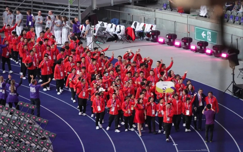 第16屆世界夏季特奧會(huì)柏林開幕 榮程集團(tuán)總裁張君婷出席開幕式并陪同中國(guó)代表團(tuán)入場(chǎng)