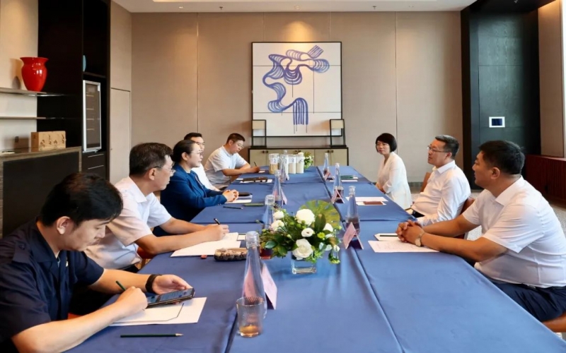 遼寧省朝陽市委書記單義、盤錦市市長邢鵬分別會見榮程集團(tuán)董事會主席張榮華