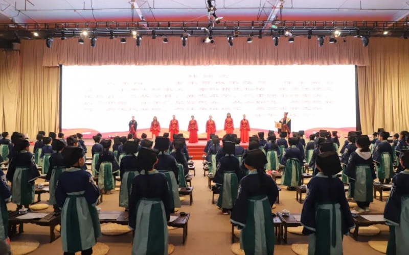 800余組家庭，近1800人，這兩場盛大的“開筆禮”，讓孩子們終身難忘！