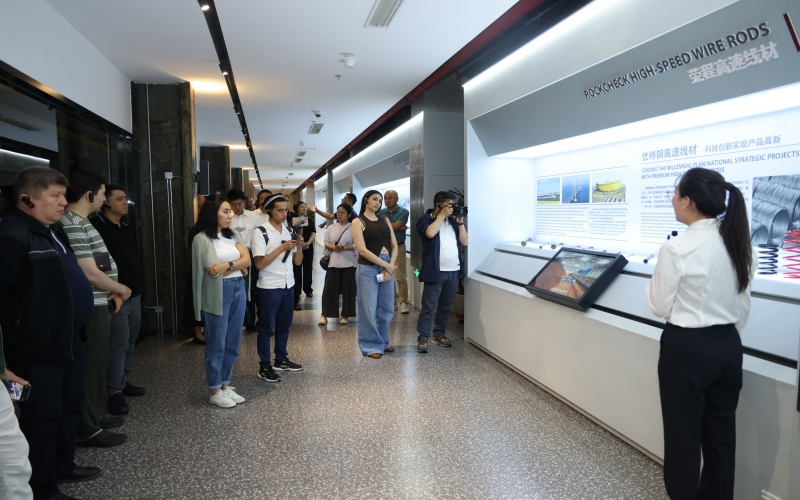 烏茲別克斯坦主流媒體代表團(tuán)探訪榮程集團(tuán)